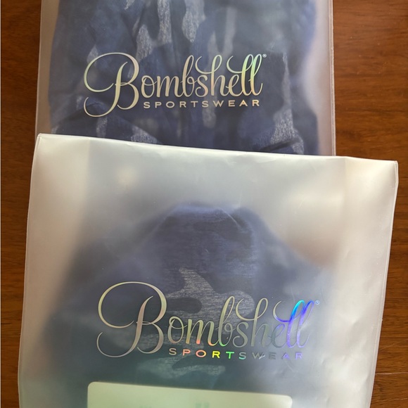 ❌❌SOLD❌❌Bombshell Sportswear Set - Picture 9 of 9